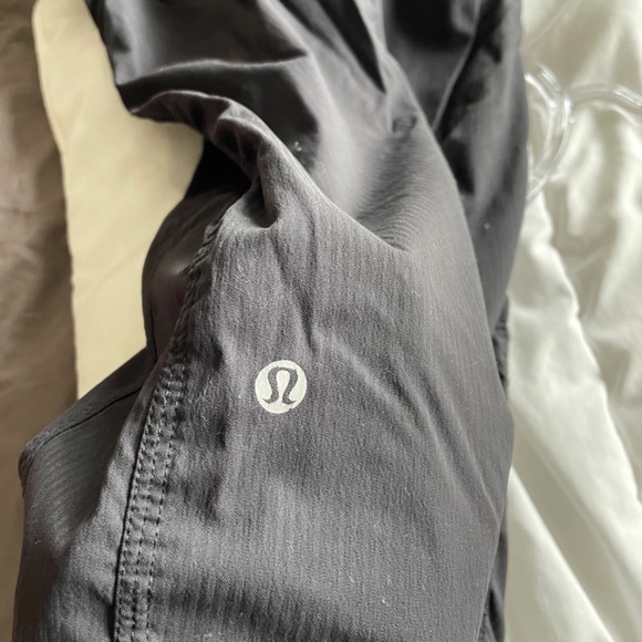 Lululemon Black Studio Pant size 4 - Picture 6 of 7